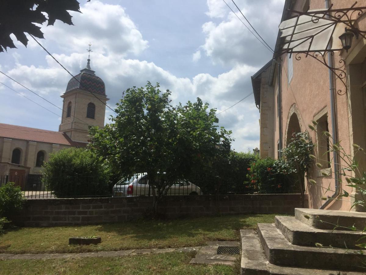Villa Les Deux Licornes Anchenoncourt-et-Chazel Exterior foto